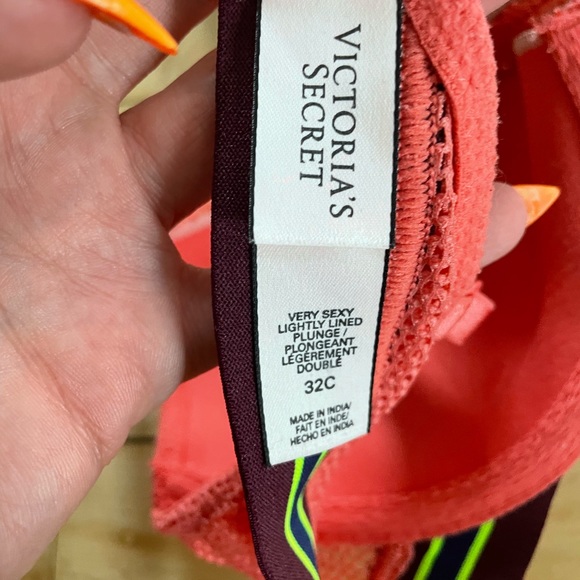 Victoria's Secret Women's Very Sexy Lightly Lined Plunge Bra Coral Pink - Picture 3 of 4